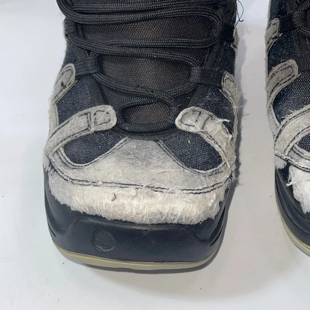 Burton Moto Snowboard Boots Mens 9.5 Black Gray Lace Up Soft Flex All Mountain